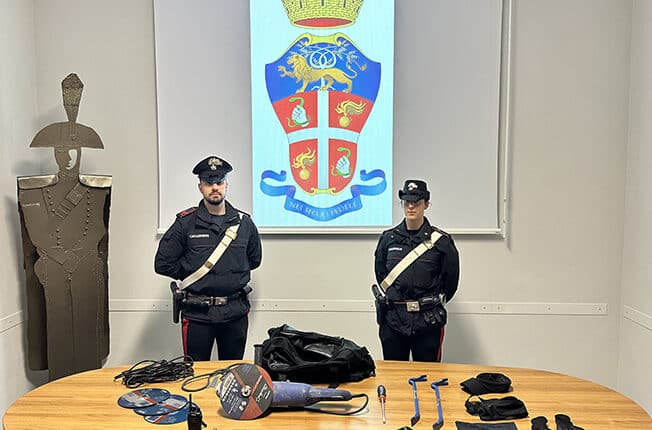 Fossano (CN): tentano il furto in appartamento ma arrivano i carabinieri, un arrestato