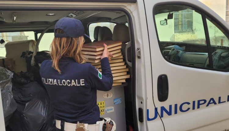 Sassari, la Polizia locale aiuta le famiglie bisognose con le donazioni