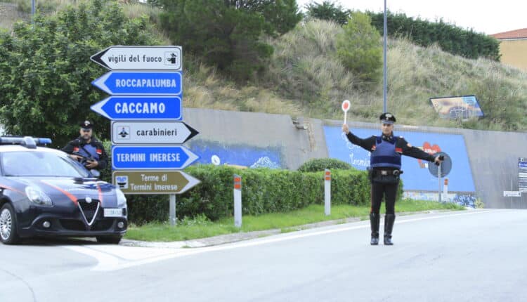 Termini Imerese, evade dai domiciliari con la scusa di andare a prendere il figlio a scuola: arrestato 32enne