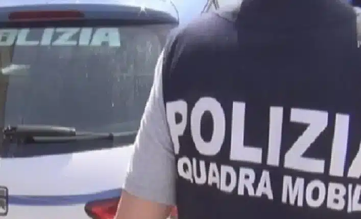 Milano: Polizia di Stato, controlli antiborseggio, arrestate quattro persone.