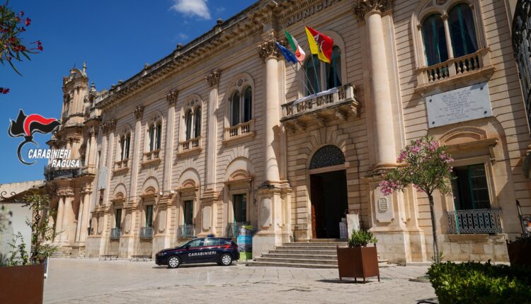 Modica, 37enne evade gli arresti domiciliari e 56enne condannato per rissa: 2 arresti dai carabinieri