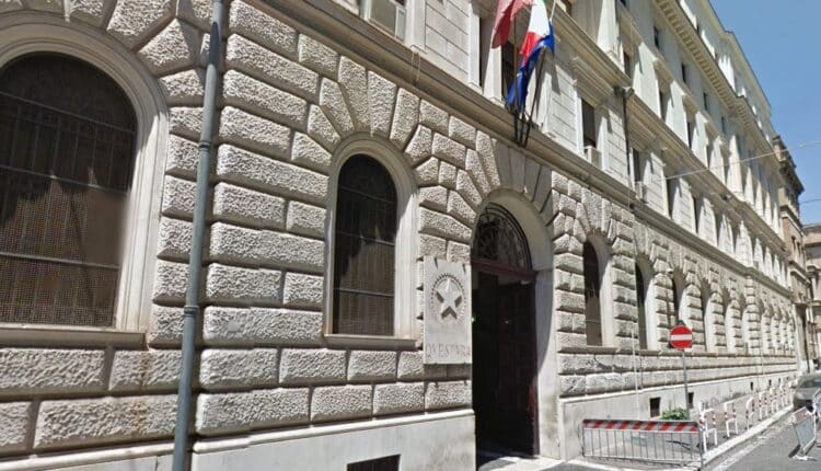 Guidonia, viola la misura cautelare del divieto di avvicinarsi alla sua ex fidanzata: arrestato 50enne