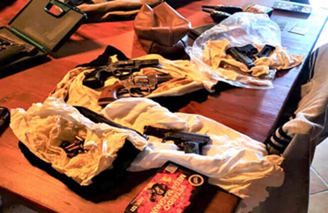 Brindisi: trovate armi e droga a seguito di un perquisizione, arrestati 2 brindisini