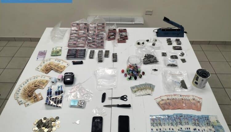 Taranto: sequestrati 6 chili di hashish, 22enne arrestato dalla Polizia di Stato.