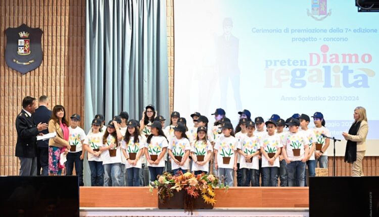 Spoleto, si è conclusa ieri con la cerimonia di premiazione il concorso "Pretendiamo Legalità"