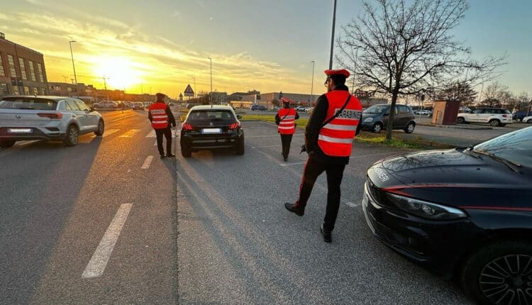 Modena, controlli dei carabinieri sul territorio: due arresti e due denunce
