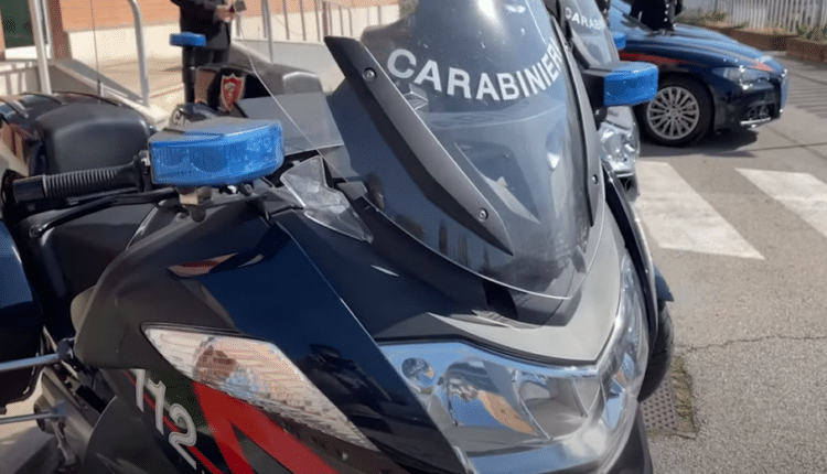 Napoli: si era rivolto ad un usuraio ma poi denuncia tutto ai carabinieri, arrestato un 40enne