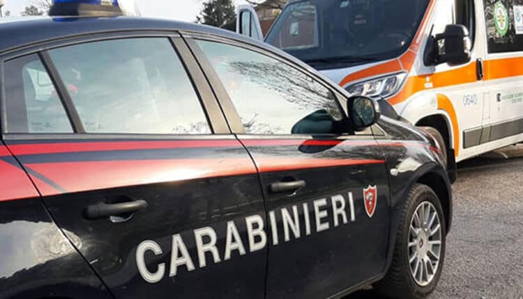 Modena, lancia dalla finestra una dose di hashish e aggredisce i carabinieri: arrestato un soggetto pregiudicato