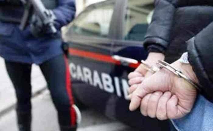 Castelfranco Emilia, sorpreso in possesso di oltre 6 g di cocaina e 3oo g di hashish: arrestato 41enne dai Carabinieri
