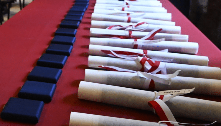 Palazzo Marino (Milano), conferito l'Ambrogino d'oro a 17 maestri e maestre del lavoro milanesi