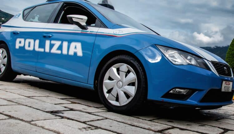 Como: in ospedale aggredisce un'infermiera e i poliziotti, arrestato un 35enne