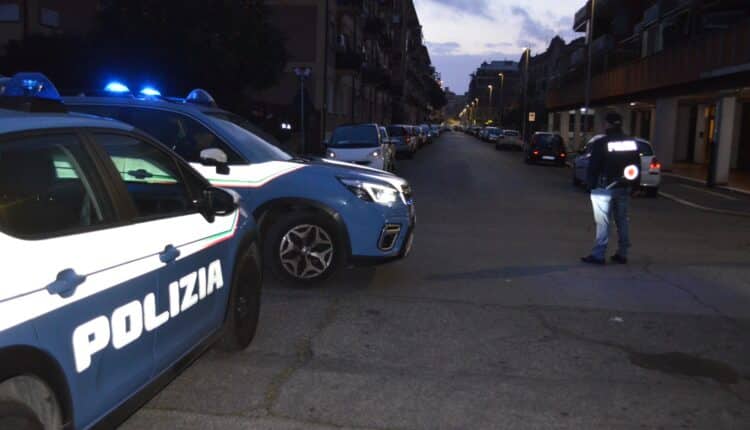 Roma, controlli straordinari interforze: identificate 505 persone, controllati 295 veicoli. Due persone arrestate ed eseguita una misura cautelare in carcere