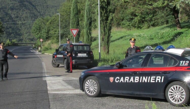 Cittaducale (RI): trovato con un coltello serramanico di grosse dimensioni, denunciato