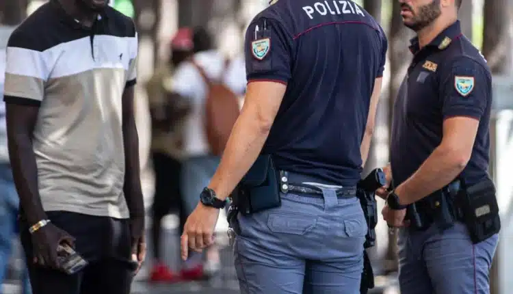Pisa, spaccio di sostanze stupefacenti all'interno di una sala scommesse: sospesa la licenza per 10 giorni