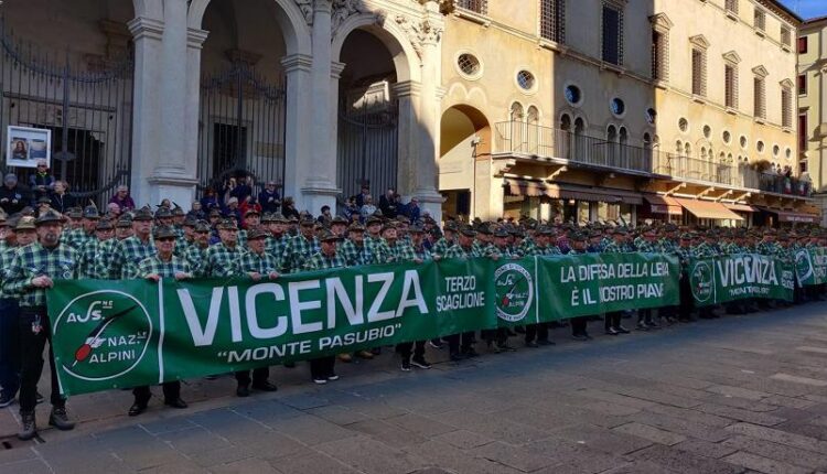 Vicenza, adunata Nazionale Alpini 2024: identificate 257 persone, 2 patenti ritirate e 58 punti decurtati
