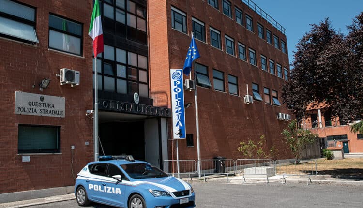 Rieti: truffano un'anziana con la tecnica del finto nipote, due denunciati