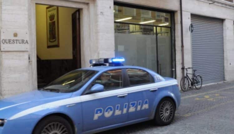 Rimini, irregolare sul territorio dopo una serie di reati: rimpatriato egiziano con scorta internazionale