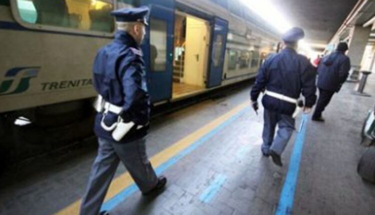Brennero, spacciatori internazionali con documenti falsi e soldi in contanti: arrestati due giovani