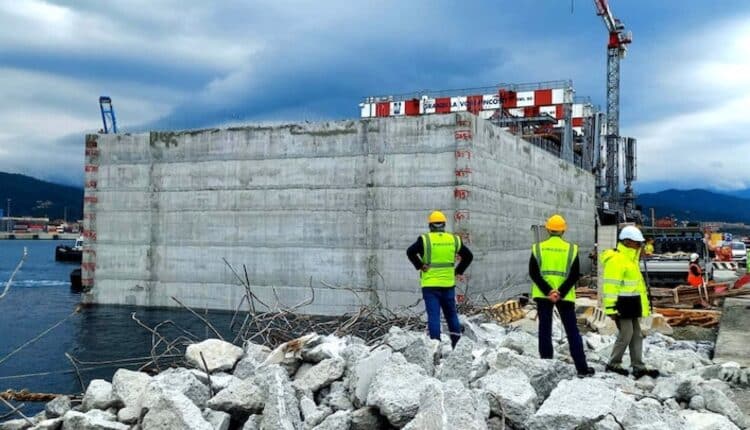 Regione Liguria alla cerimonia di posa del primo cassone della nuova diga del Porto di Genova