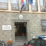 Livorno: 30enne ricercato tenta la fuga, sventato tentativo di truffa e sanzionato un esercizio per impiego di lavoratori in nero.