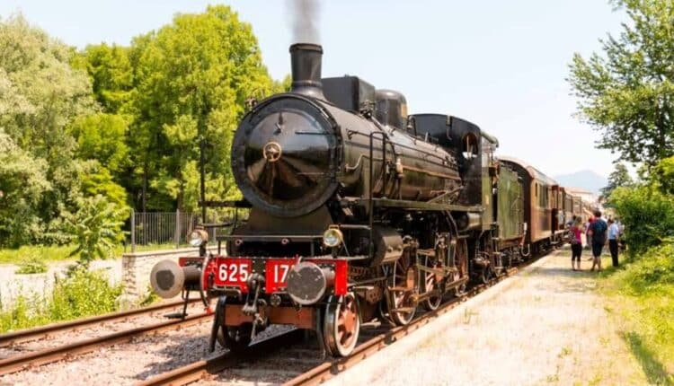 Milano, torna lo storico treno "Sebino Express" : alla scoperta del Lago d'Iseo