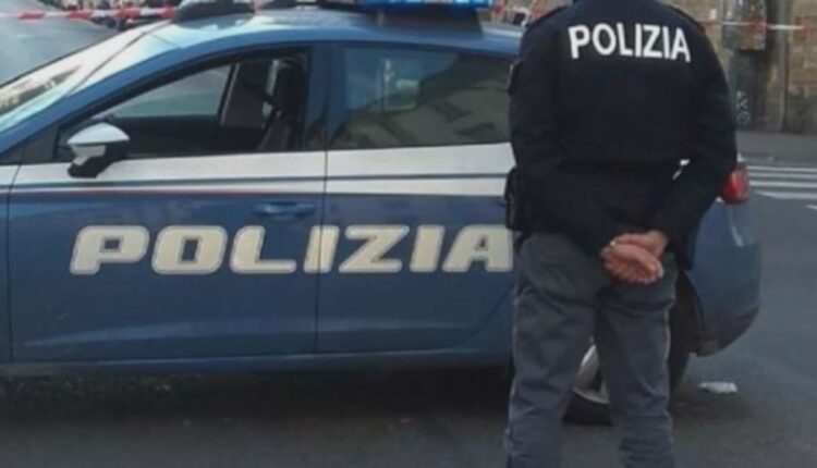 Genova, accoltella un uomo al bar dopo una lite: arrestato 20enne