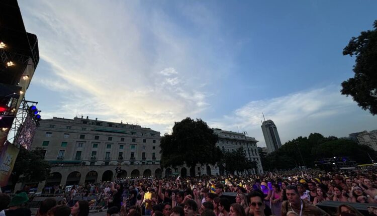 Genova, 105 Summer Festival, oltre 40mila persone in Piazza della Vittoria