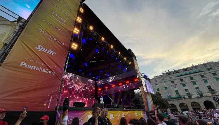 Genova, 105 Summer Festival, oltre 40mila persone in Piazza della Vittoria