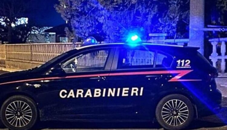 Giugliano Varcaturo, catturato latitante del clan Aversano: era in auto con la famiglia