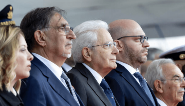 Lega e Salvini contro Mattarella Parla di sovranità Ue Dovrebbe dimettersi
