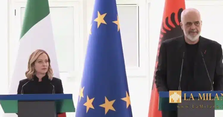 Migranti, Meloni I due centri in Albania operativi dal primo agosto