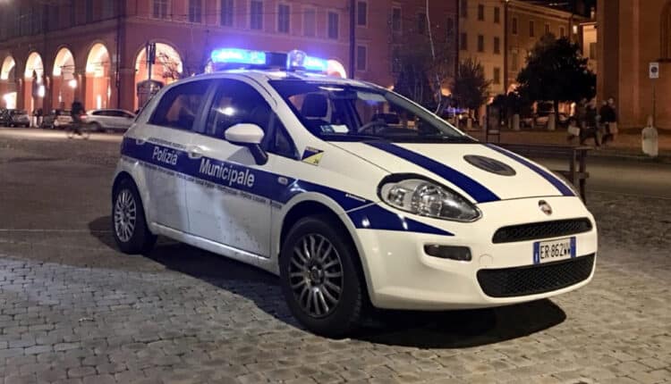 Modena: moto rubata in centro storico e recuperata grazie ai testimoni.