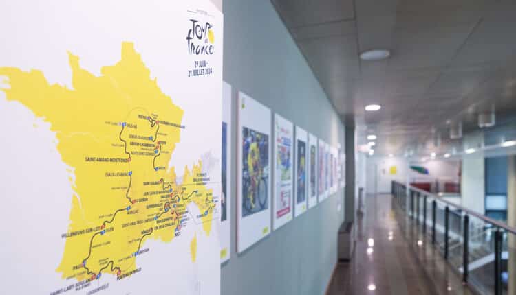 Bologna, presso la sede della Regione: la storia del Tour de France in 40 scatti d'epoca