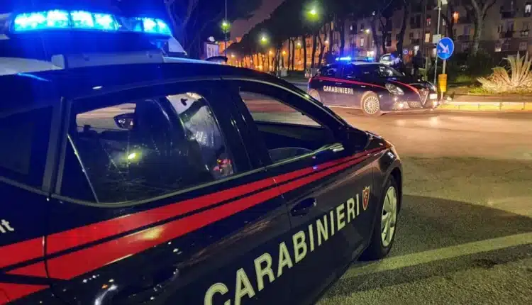 Napoli: 15 anni con pistola, pugnale e scooter rubato, movida e minori armati.
