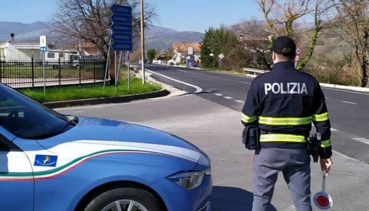 Novara: arrestato uomo per rapina impropria e resistenza a Pubblico Ufficiale.