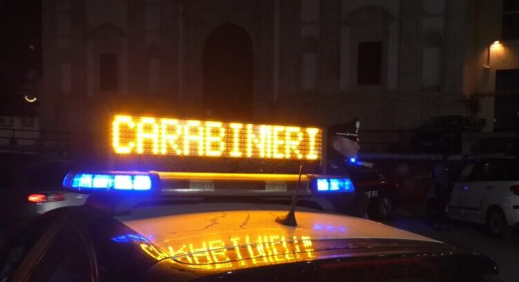 Palermo: rapinati due studenti di un liceo, in manette tre palermitani.