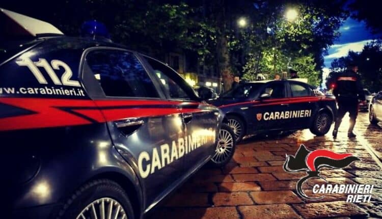 Passo Corese: i Carabinieri arrestano un giovane che aveva aggredito la mamma e il fratello.