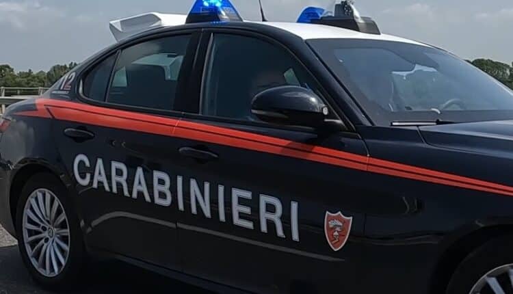 Caserta, spaccio di cocaina in Mercedes: arrestato 44enne