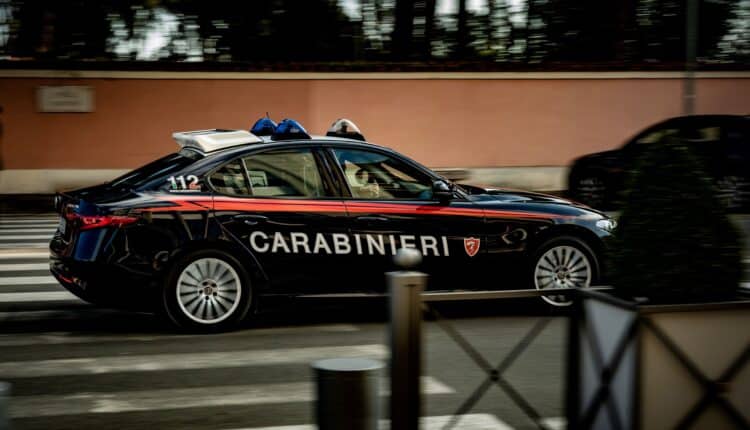 San Lazzaro di Savena: i Carabinieri hanno denunciato un 30enne, incensurato, accusato di porto ingiustificato di armi od oggetti atti ad offendere.