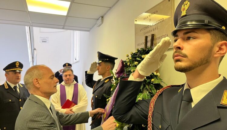 Roma, una cerimonia in ricordo dell'Agente della Polizia di Stato Antonio Galluzzo, vittima di un commando terrorista