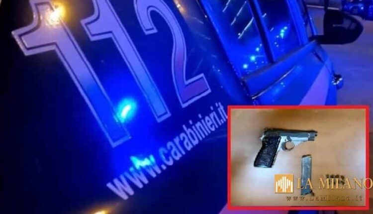 Messina, non si ferma al posto di blocco e durante la fuga getta una pistola: arrestato un 20enne