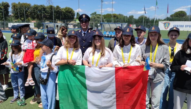La Polizia di Stato insieme ai bambini ucraini, figli dei poliziotti deceduti nel conflitto bellico