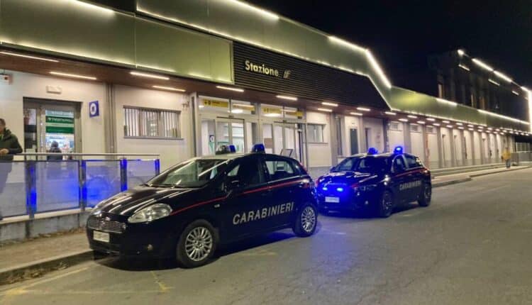 Arcore, rubano nella stazione con 3 rapine in pochi minuti : arrestati due marocchini