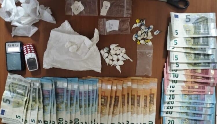 Taranto, spaccio di cocaina in centro: arrestati due tarantini