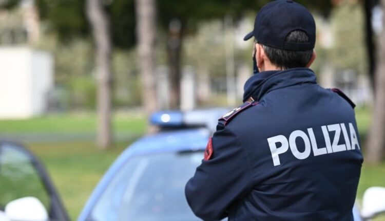 Vicenza: corre nudo per strada, identificato ed affidato ai sanitari