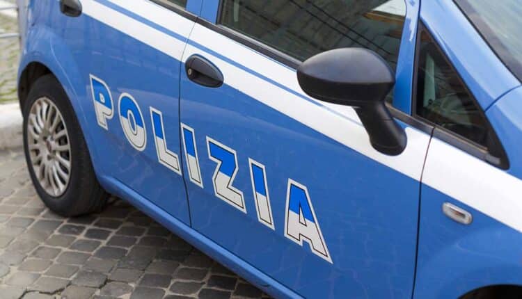 Genova: 26enne arrestato per ricettazione e porto di oggetti atti ad offendere. Girava con un martelletto frangivetro