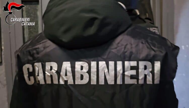 Catania, incinta al quinto mese nascondeva cocaina in casa: denunciata una 33enne