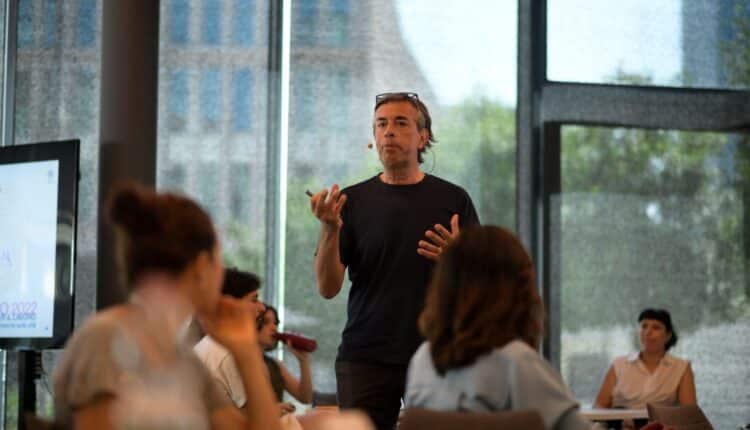 Milano: Concluso il progetto "Osserva Lavoro" per giovani aspiranti professionisti.