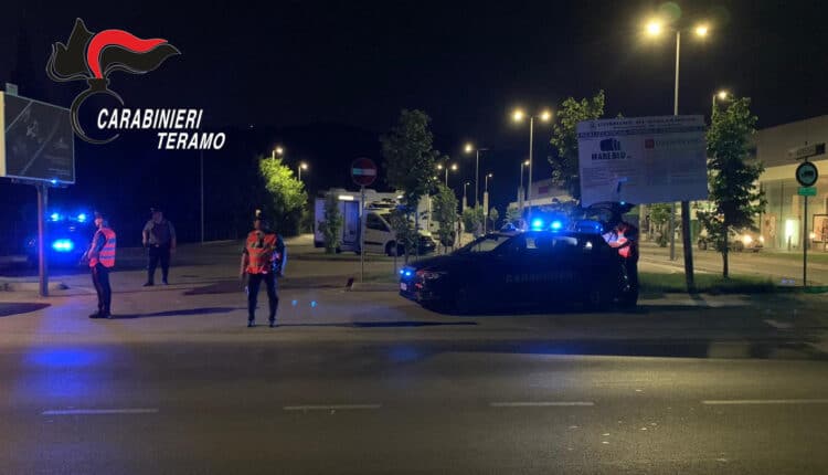 Giulianova: i controlli dei Carabinieri nei luoghi della movida in occasione del "Carnevale Estivo di Giulianova" 4