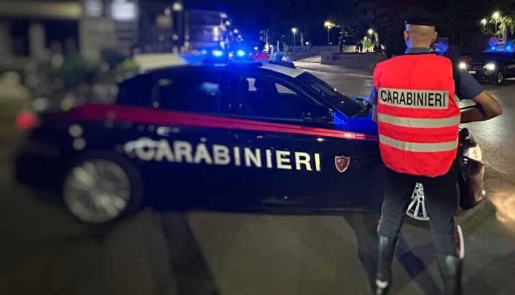 Caivano. Armi, droga e targhe finte nel rione Bronx: il setaccio dei Carabinieri